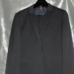 Express Extra Slim Suit